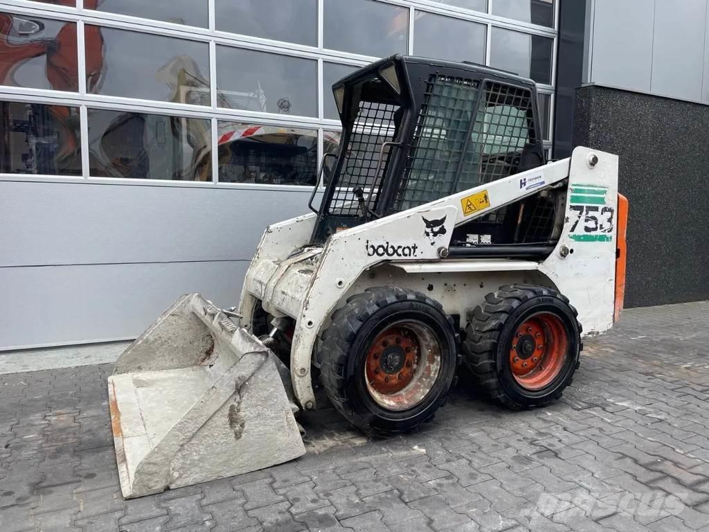 Bobcat 753 スキッドステアローダー