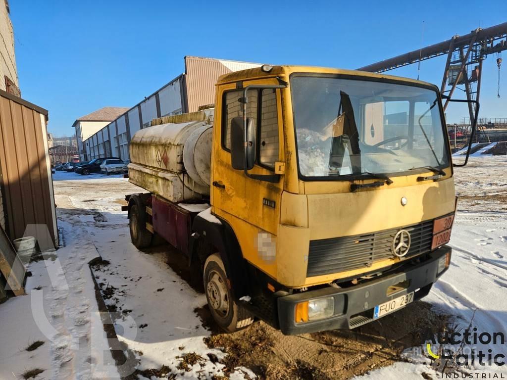Mercedes-Benz 814 タンカートラック