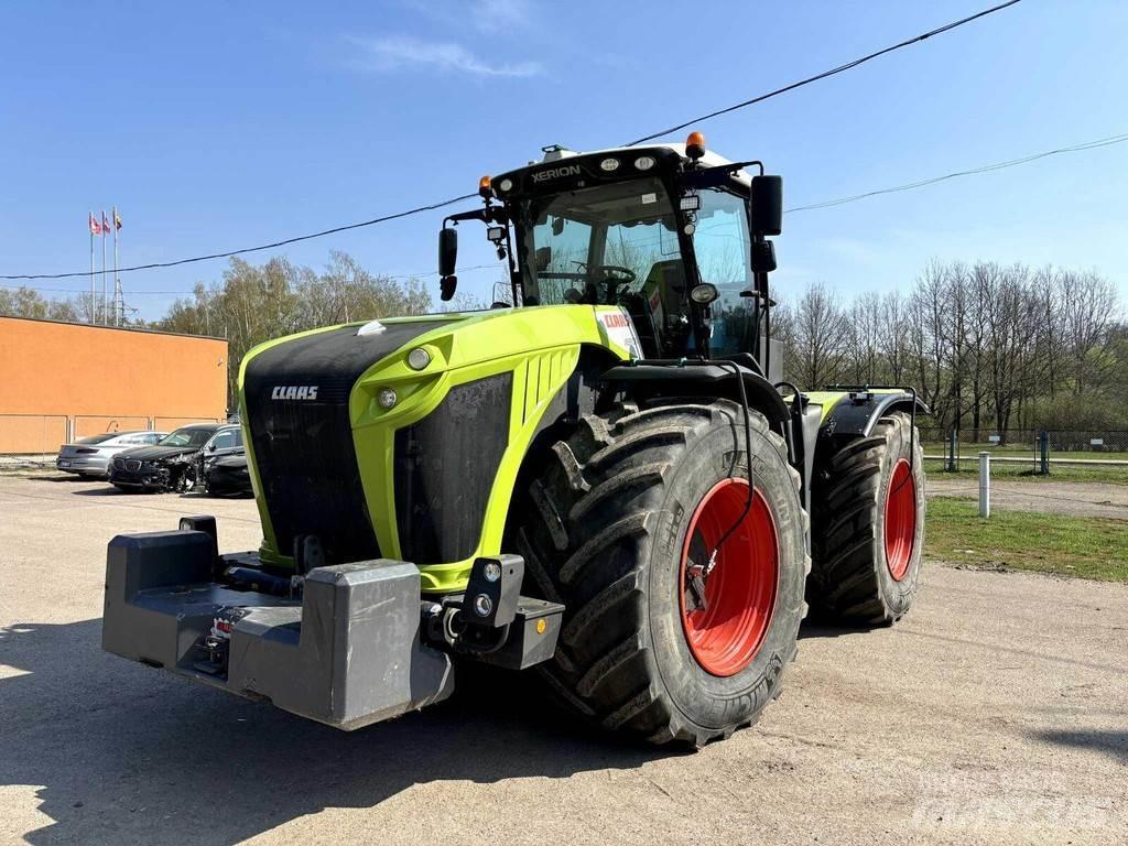 CLAAS Xerion 5000 トラクター
