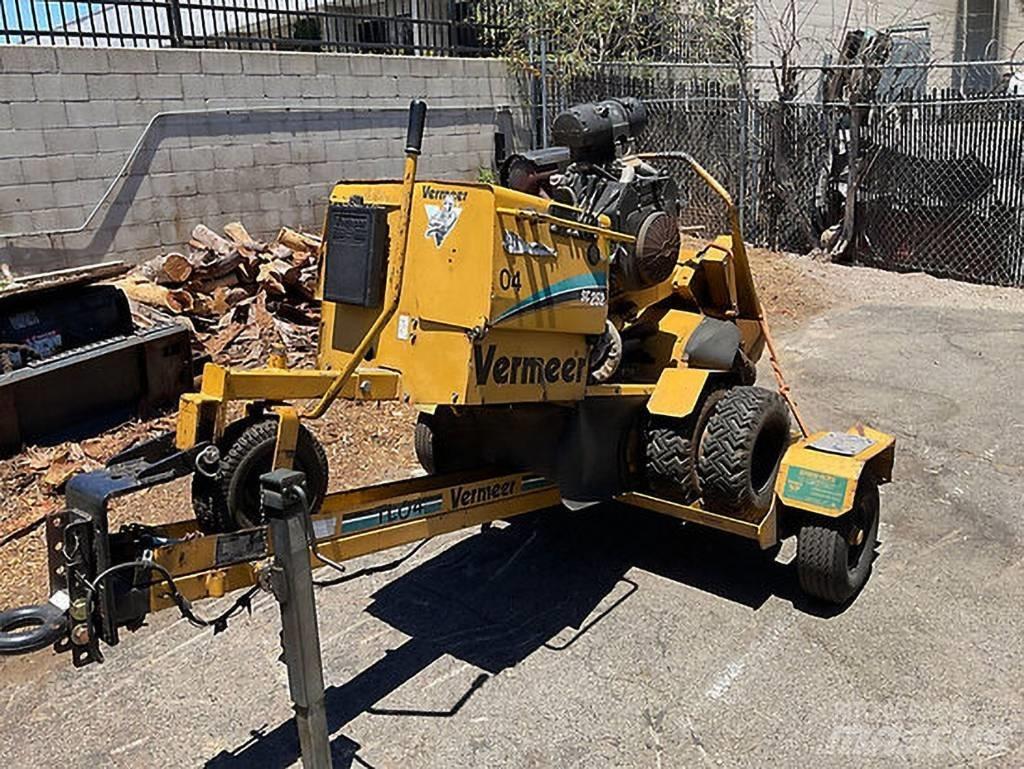 Vermeer SC252 スタンプグラインダー
