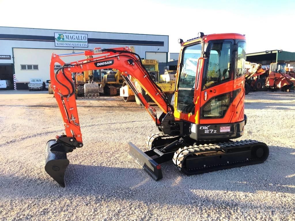 Doosan DX 27 Z ミニ油圧ショベル 7t以下（ミニユンボ・ミニディガー）