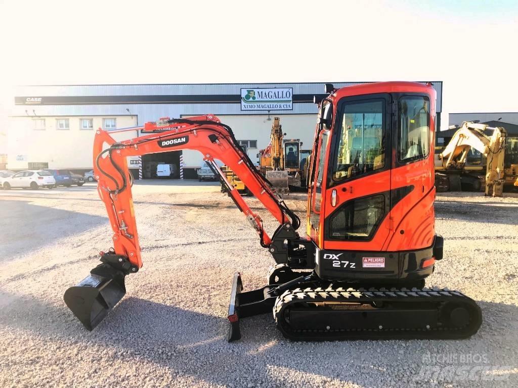Doosan DX 27 Z ミニ油圧ショベル 7t以下（ミニユンボ・ミニディガー）