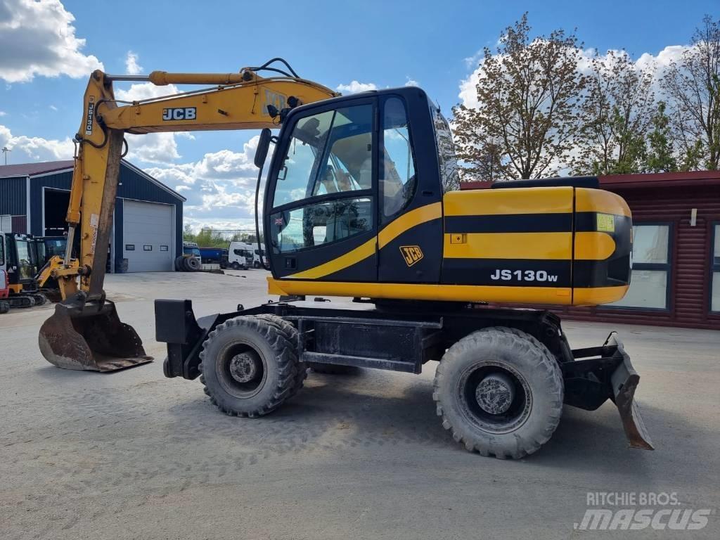 JCB JS 130 W ホイール式油圧ショベル（パワーショベル・ユンボ・バックホー）