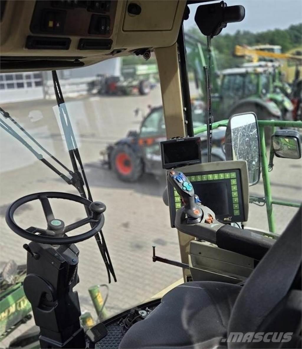 Krone Big X 650 自走式フォレージハーベスター