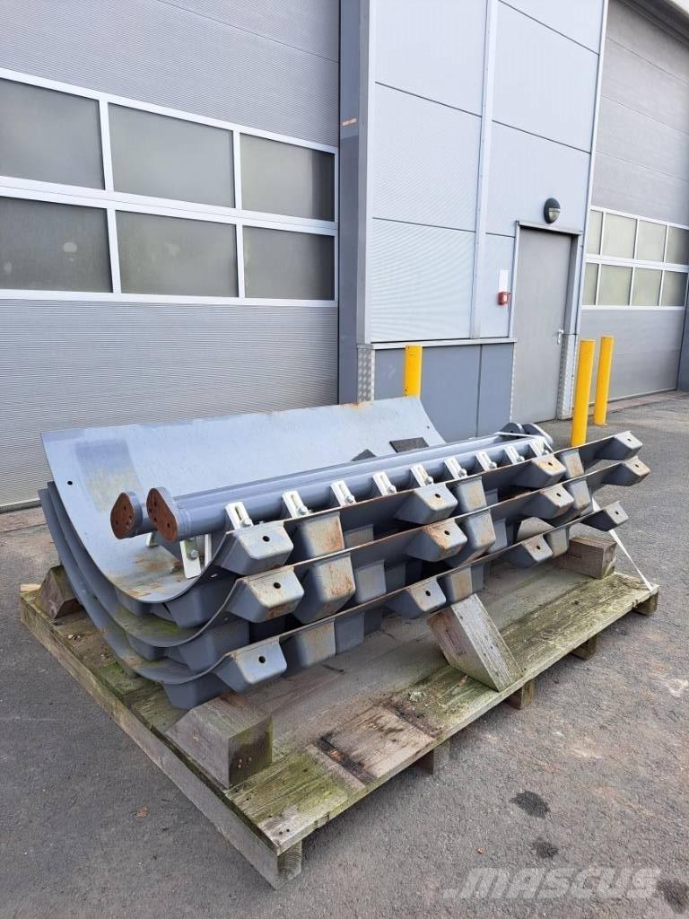 Hamm H13 i 無限軌道、クローラ、履帯