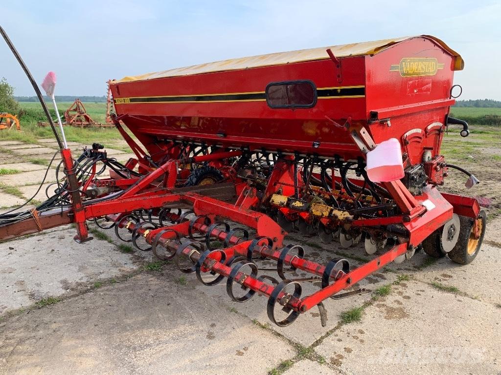 Väderstad Rapid400F ドリル