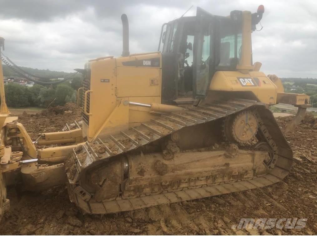 CAT D 6 N LGP ブルドーザー