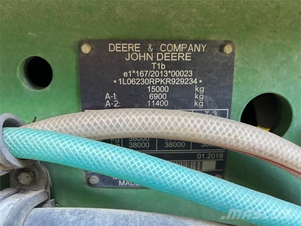 John Deere 6230R トラクター