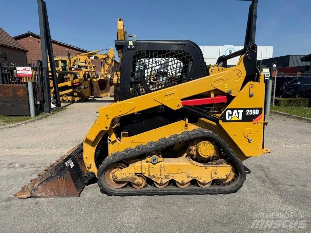 CAT 259D スキッドステアローダー