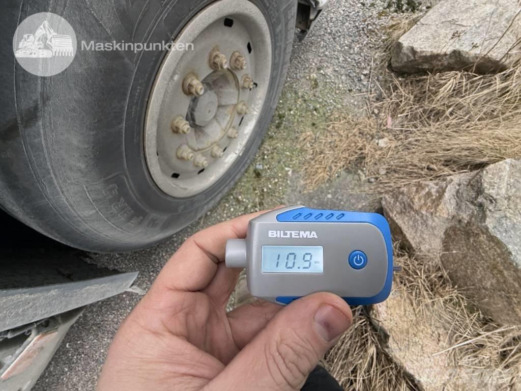 Volvo FM 370 クレーントラック、ユニック車
