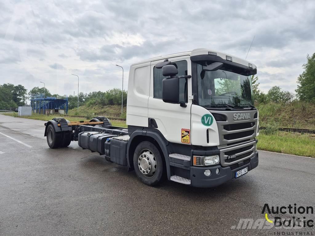 Scania P 450 キャブ付きシャーシ