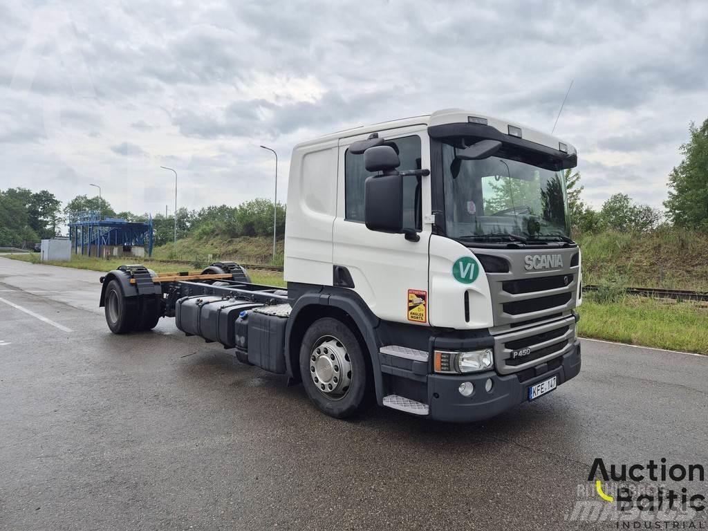 Scania P 450 キャブ付きシャーシ