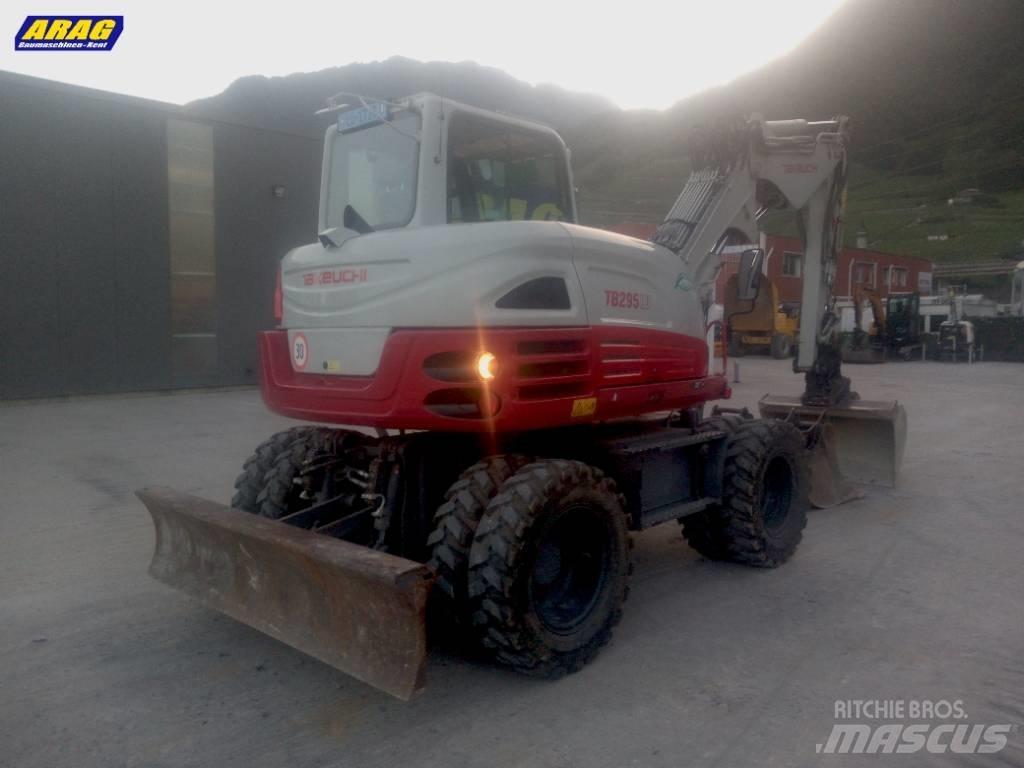 Takeuchi TB 295 W ホイール式油圧ショベル（パワーショベル・ユンボ・バックホー）