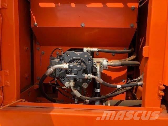 Doosan dx225 大型油圧ショベル12t以上（パワーショベル・ユンボ）