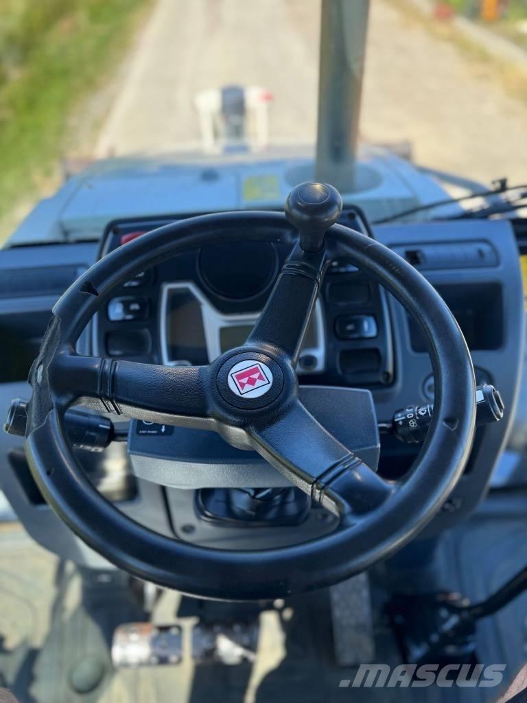 Terex TLB 890 SM バックホーローダー