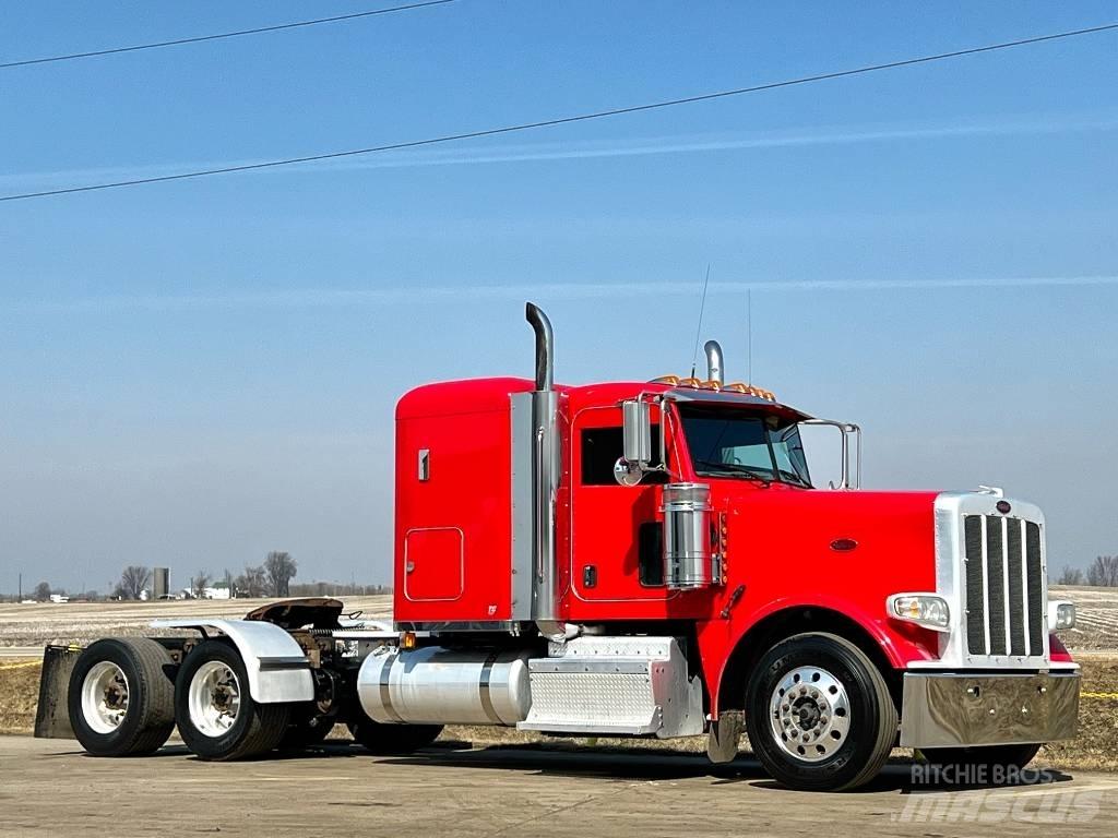 Peterbilt 388 中古トラクターヘッド | トレーラーヘッド