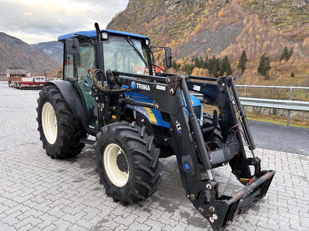 New Holland T4050 トラクター