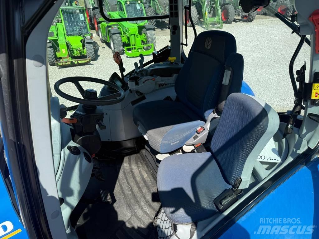New Holland T 7.175 トラクター