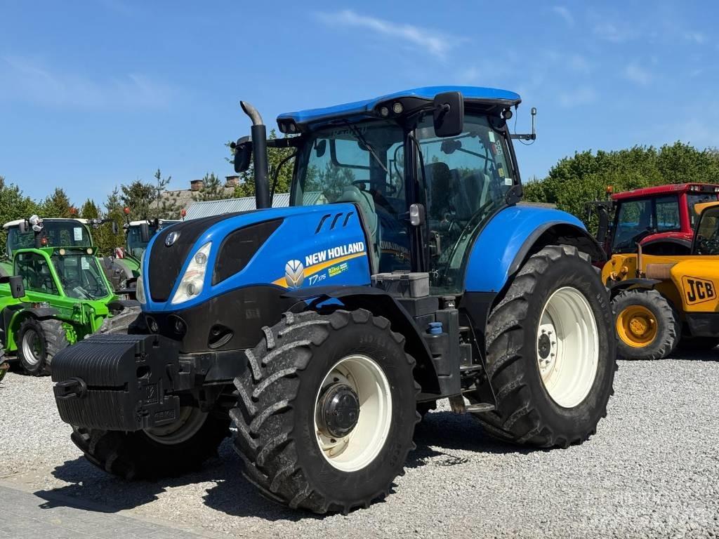 New Holland T 7.175 トラクター