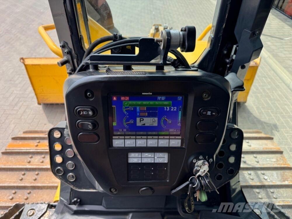 Komatsu D37PXi-24 ブルドーザー