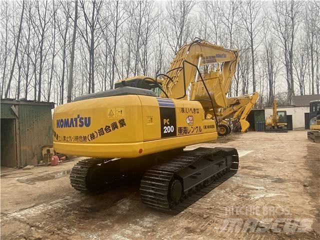 Komatsu pc200-7 大型油圧ショベル12t以上（パワーショベル・ユンボ）