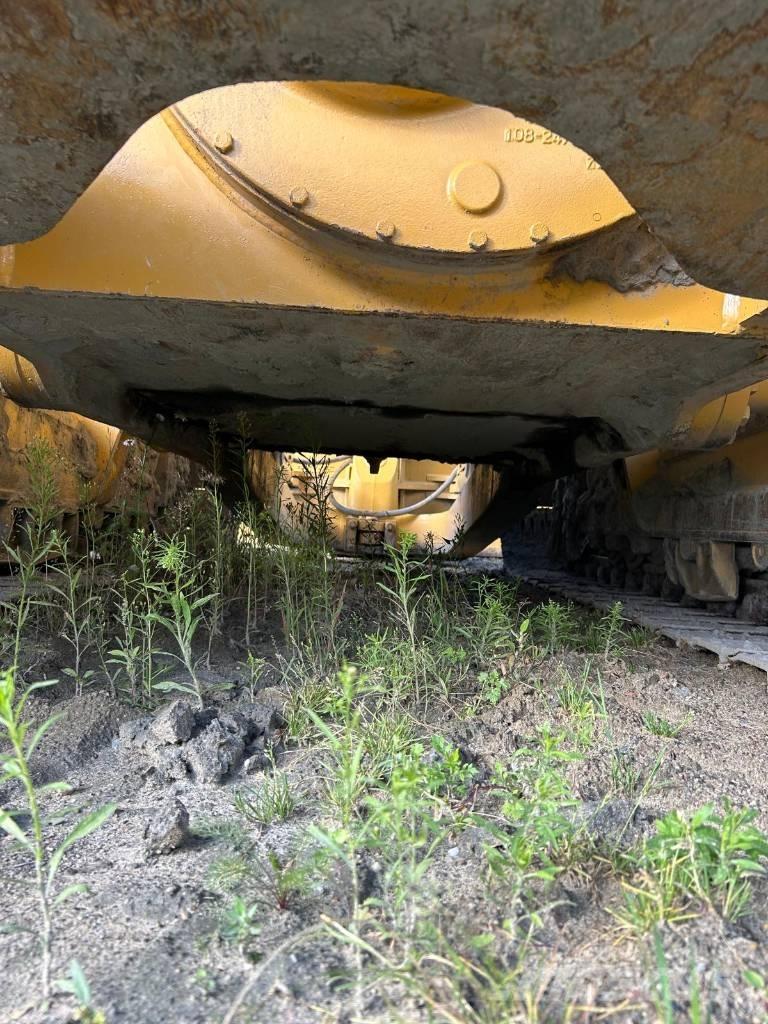 CAT D 5 M LGP ブルドーザー