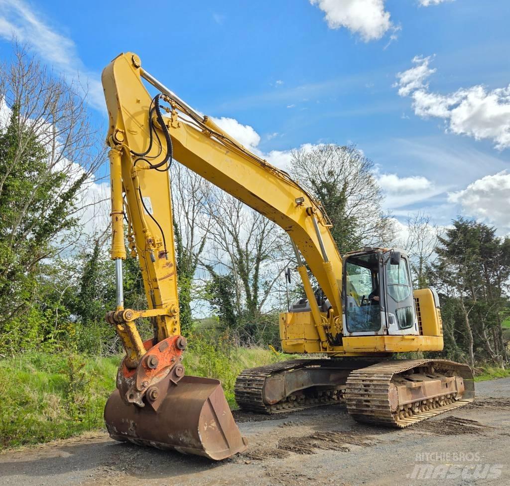 Komatsu PC 228 USLC 大型油圧ショベル12t以上（パワーショベル・ユンボ）