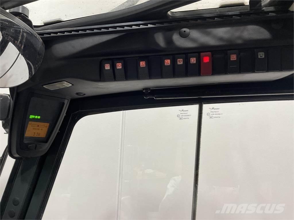 Linde E30/600-02 バッテリーフォークリフト