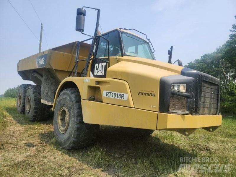 CAT 740 B アーティキュレート式ダンプトラック