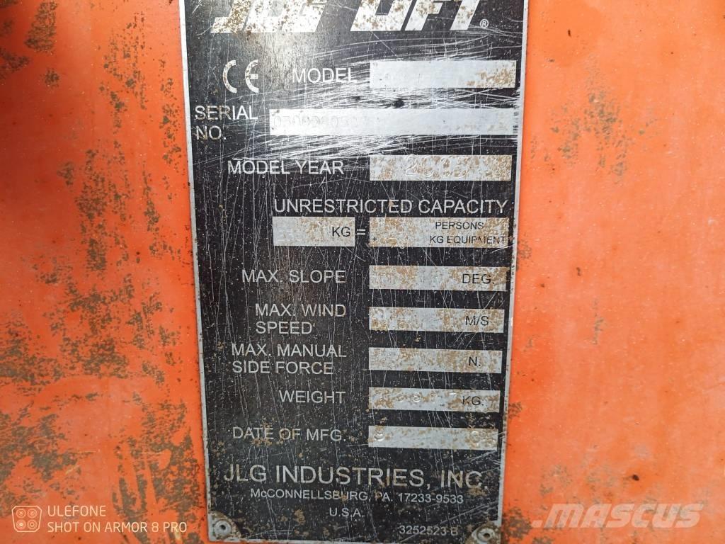 JLG 600 AJ ブームリフト　屈伸型