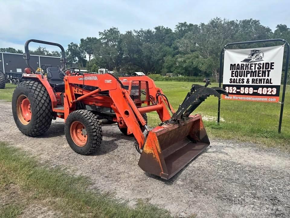 Kubota 3710 トラクター