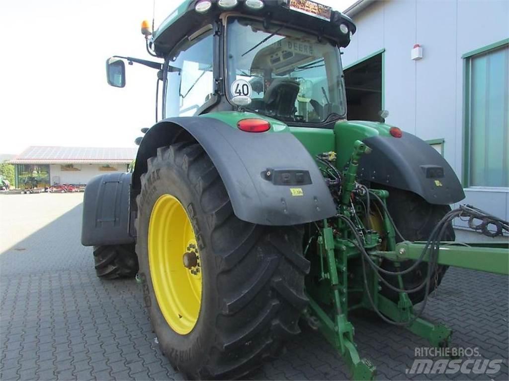John Deere 8370R トラクター