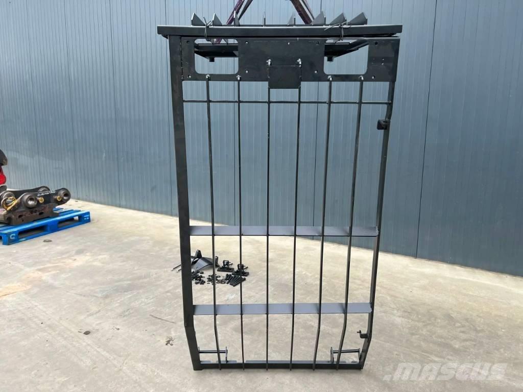 CAT 330C Guard キャビン及び内装