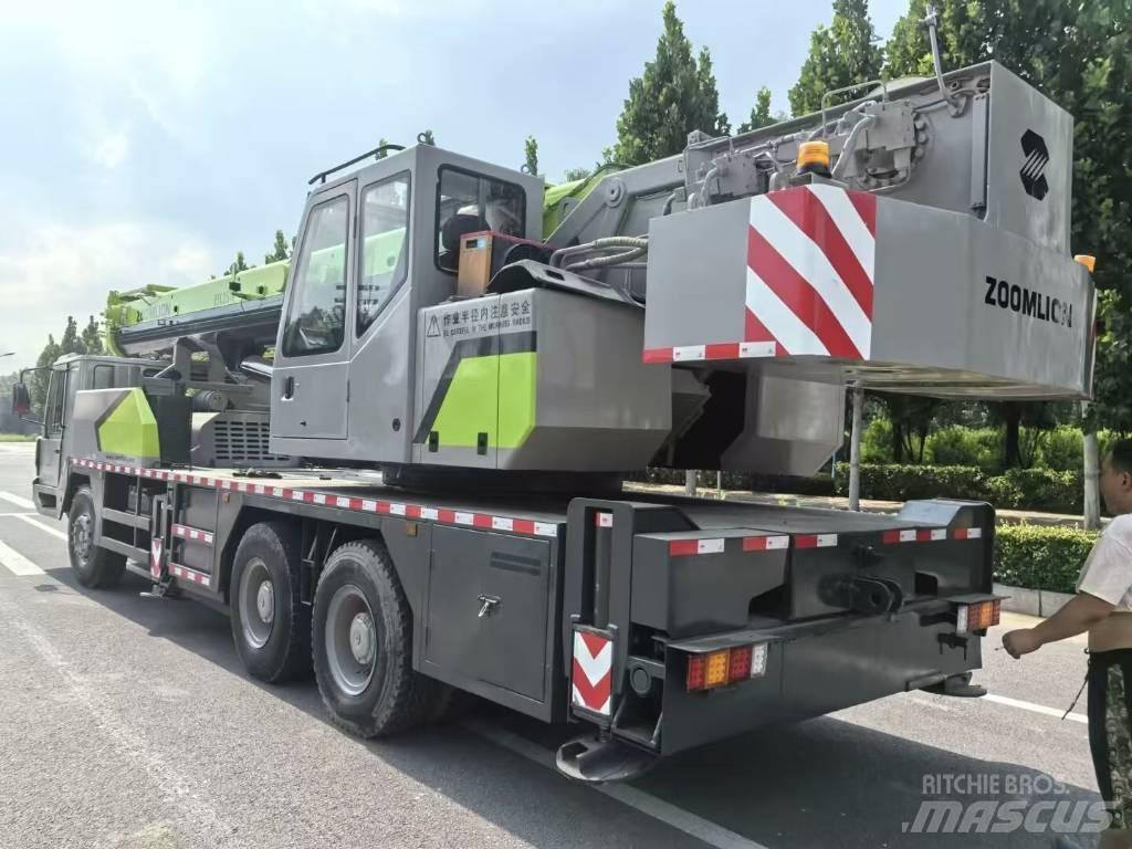 Zoomlion ZCT 251 V ホイスト、ウインチ、エレベーター
