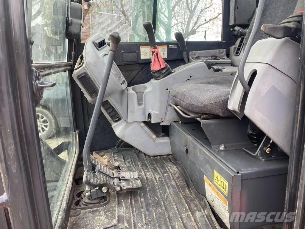 Kubota KX 155 ミニ油圧ショベル 7t以下（ミニユンボ・ミニディガー）