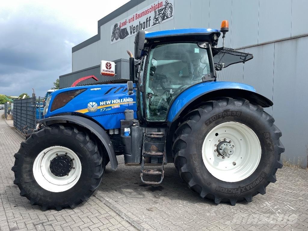 New Holland T 7.230 トラクター