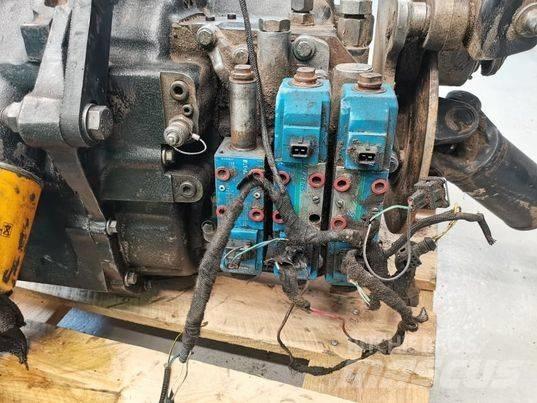 JCB 540-70 gearbox トランスミッション
