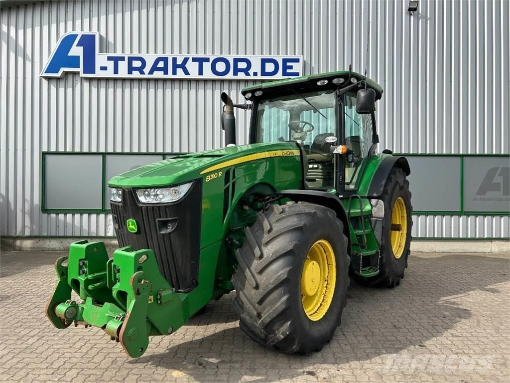 John Deere 8310R トラクター