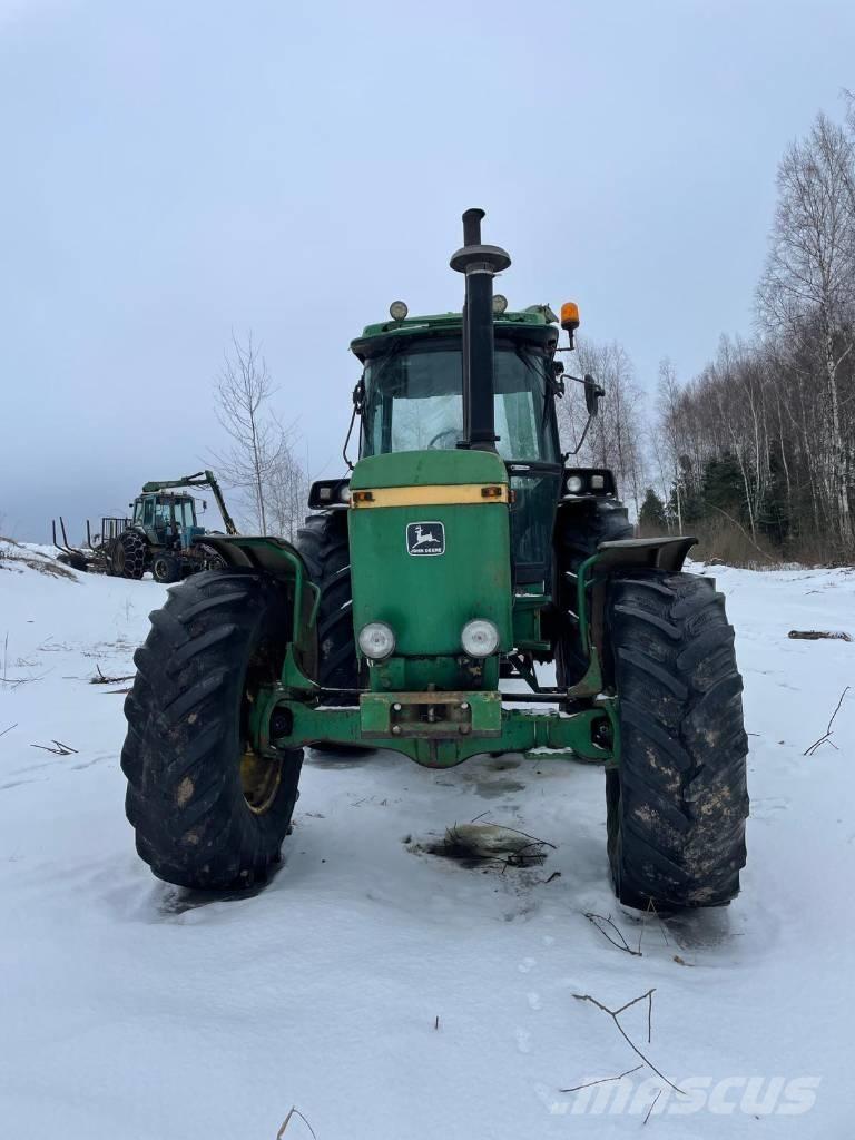 John Deere 4240 S トラクター