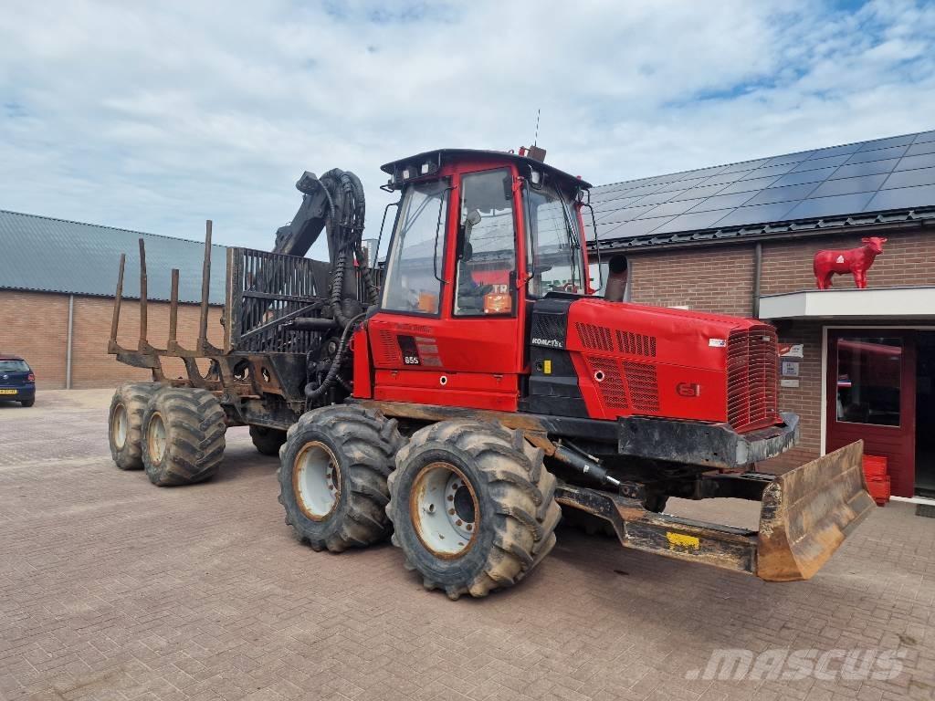 Komatsu 855 フォワーダー