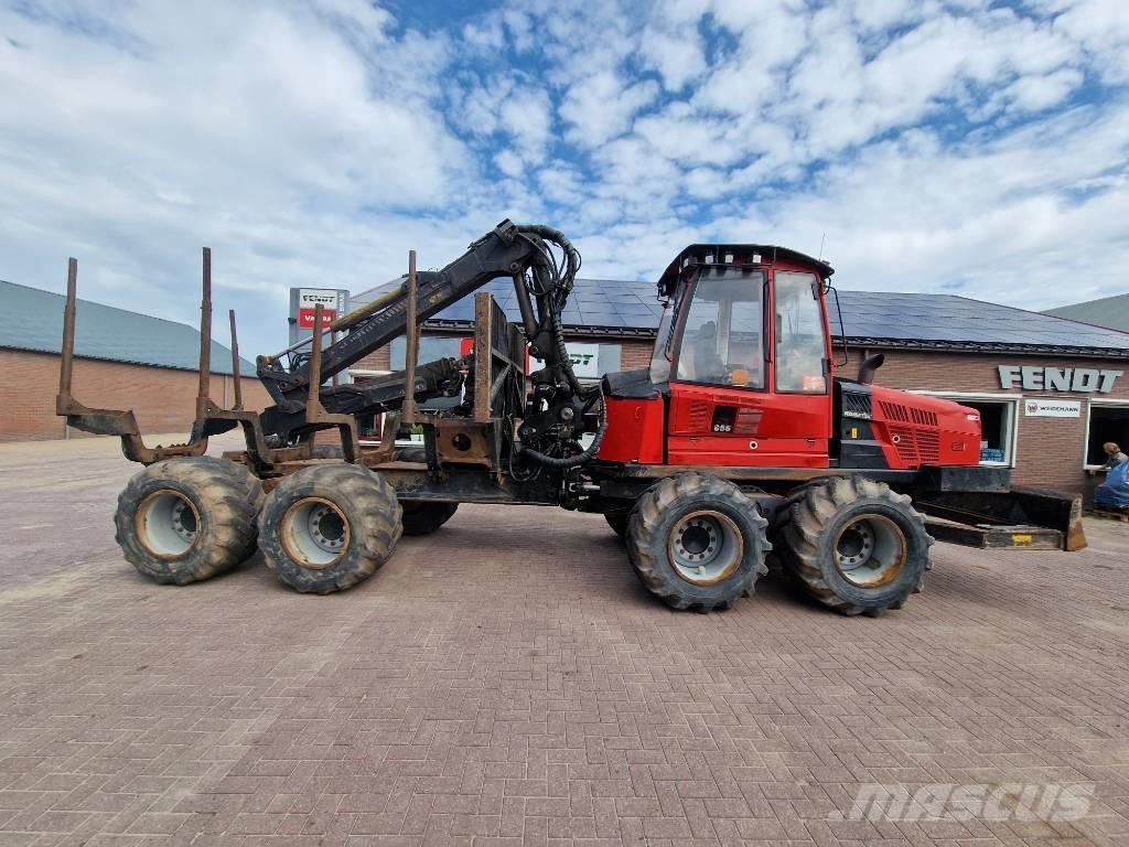 Komatsu 855 フォワーダー