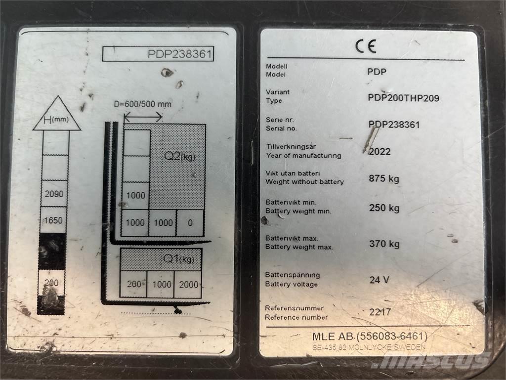 Atlet PDP200 自走式スタッカー