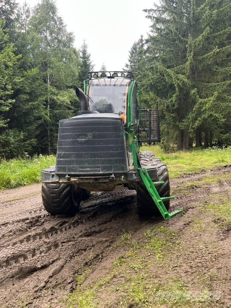 John Deere 1510 E フォワーダー