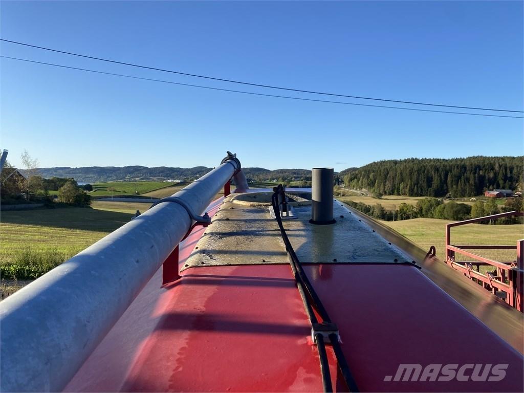 Moi GB 12 tankvogn 肥料散布機