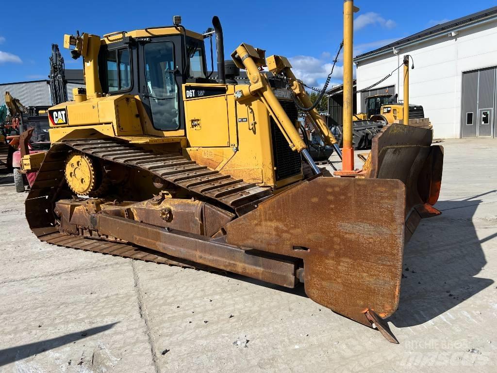 CAT D 6 T LGP ブルドーザー