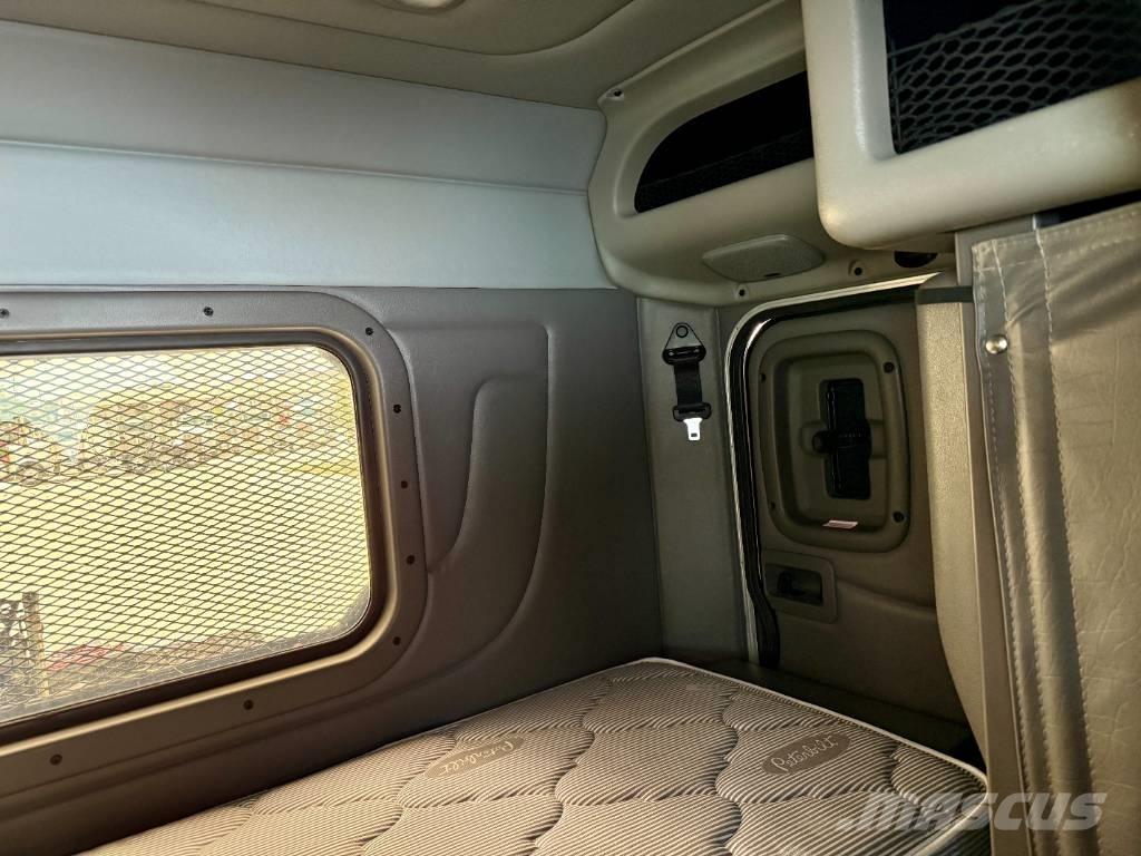 Peterbilt 389 中古トラクターヘッド | トレーラーヘッド