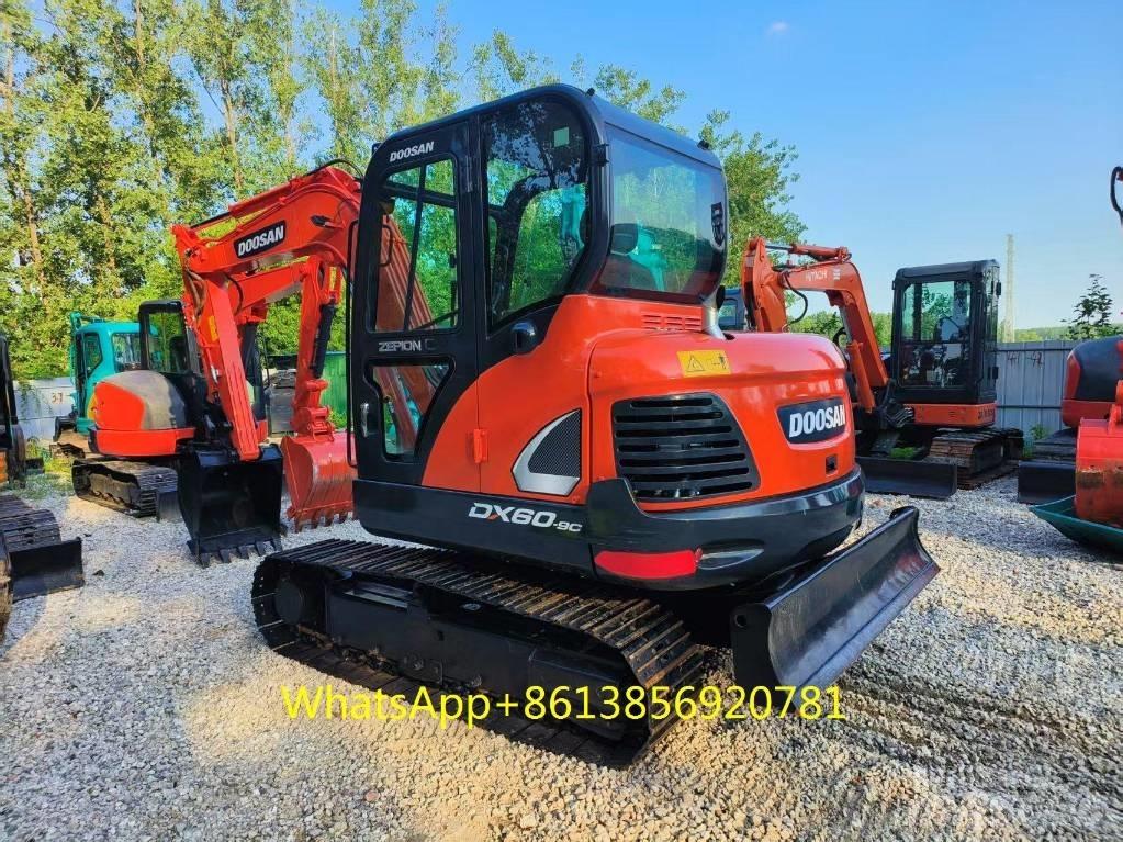 Doosan DX 60 ミニ油圧ショベル 7t以下（ミニユンボ・ミニディガー）