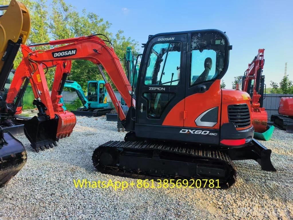 Doosan DX 60 ミニ油圧ショベル 7t以下（ミニユンボ・ミニディガー）