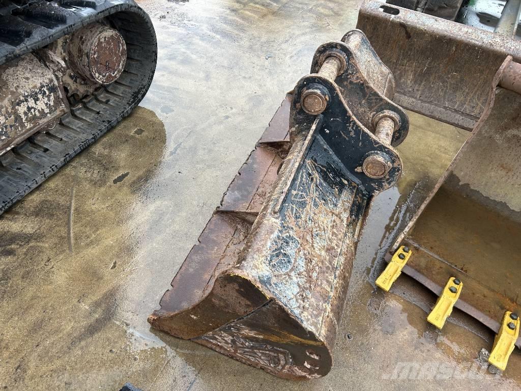 Kubota KX 080-4 中型油圧ショベル 7ｔ-12ｔ（ユンボ・パワーショベル・バックホー）