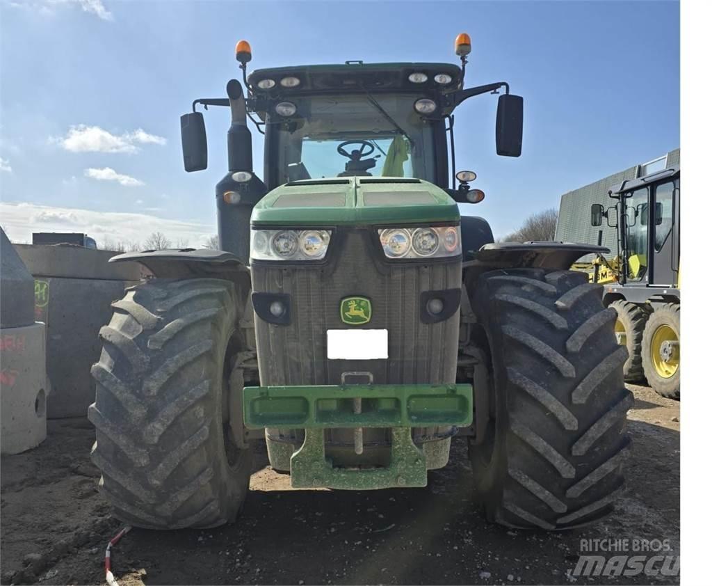 John Deere 8370R トラクター
